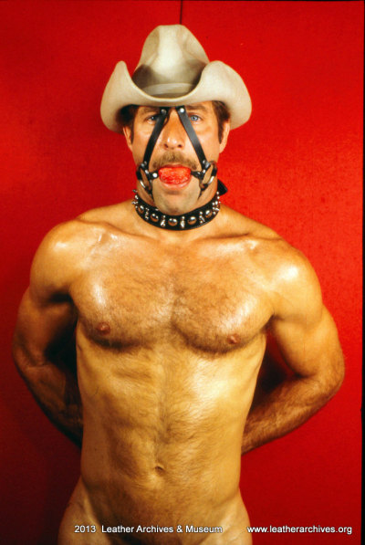 leatherarchives:

Gagged Cowboy
