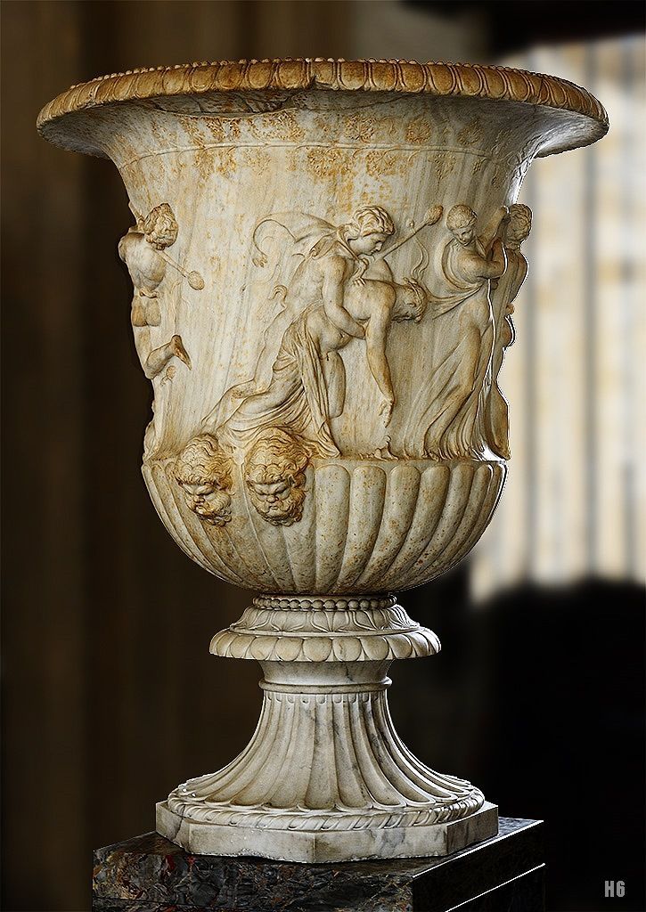 The Borghese Vase. Roman. second half of the1st.century. Pentelic marble. Louvre Museum.
http://hadrian6.tumblr.com
