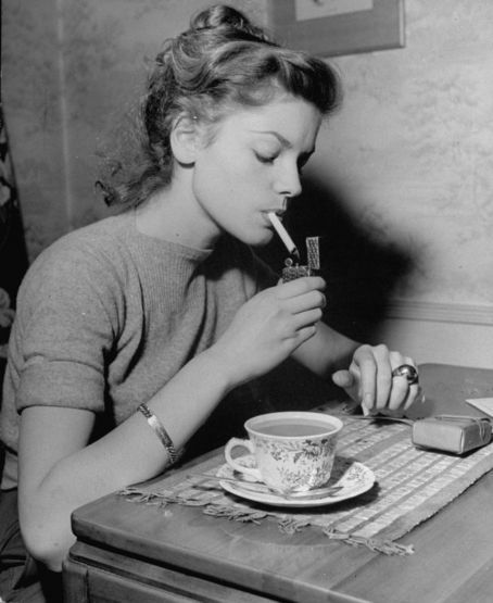 brightwalldarkroom:

Lauren Bacall (1924-2014)
