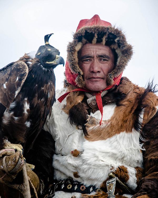 (via Mongolian eagle festivalArt and design inspiration from around the world – CreativeRoots)