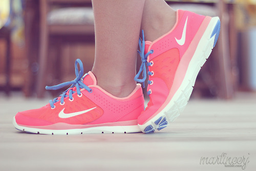 pink nike workout shoes