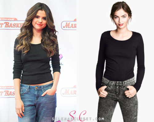 selenascloset:

Selena Gomez looked cute and simple at the KiisFM Jingle Ball last month in this H&amp;M Jersey Top in black. You can find it on H&amp;M.com for $9.95.
Buy it HERE
Thanks Lara!
She also wore Topshop shoes 
Check out these similar tops: 
