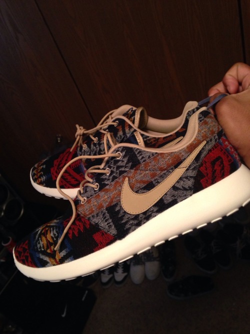 Another perfect version of the Nike Roshe Run Pendleton id edition
