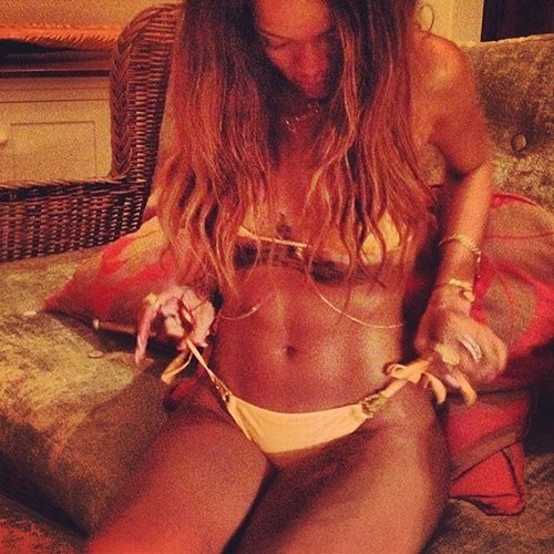 Here are a few skimpy bikini pictures posted by Rihanna on her Twitter account recently&#8230;and just like me she smokes like a chimney&#8230;#2