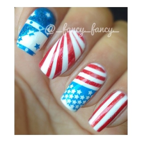 4th of July nails Credit to @_fancy_fancy_...
