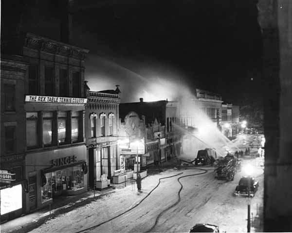 http://stuffaboutminneapolis.tumblr.com/post/90984706174/downtown-fire-location-unknown-1951