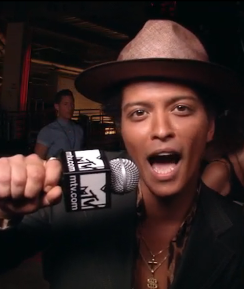 bmars-news:  Bruno backstage @ the 2013 MTV VMAs