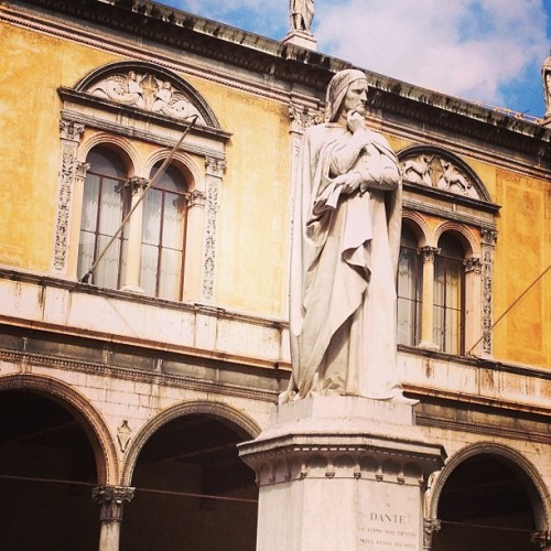 Dante watches over the piazza in Verona. #pneumawear #inspiredadventure www.pneumawear.com