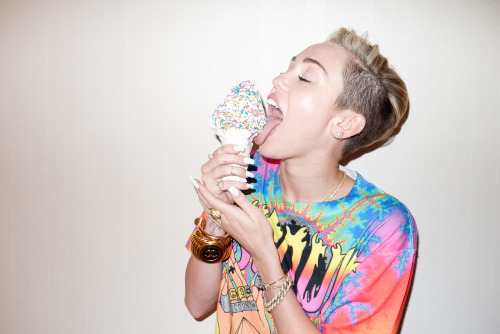Miley Cyrus in NYC #6