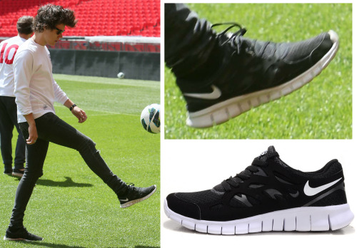 For those who have asked and don&#8217;t know, Harry&#8217;s black trainers he used to wear are the Nike Free Runs 2. 
Nike - £55