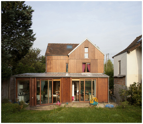 subtilitas:

Boidot & Robin Architectes - Family house, Gif-sur-Yvette 2012. Photos (C) Clement Guillaume.
