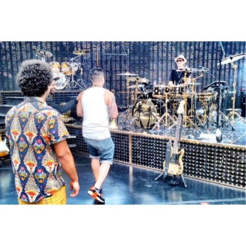 bmars-news:  "epandagram: @.brunomars and I checking out #papamars on my drums. Where it all started. #family"