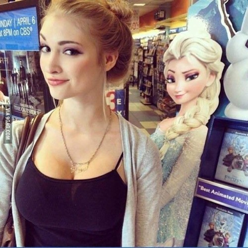 Parecidos muy razonables.
Elsa lookalike.