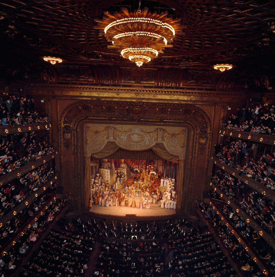 natgeofound:

Verdi’s opera Aida enthralls a packed house in New York City, July 1964.Photograph by Albert Moldvay, National Geographic