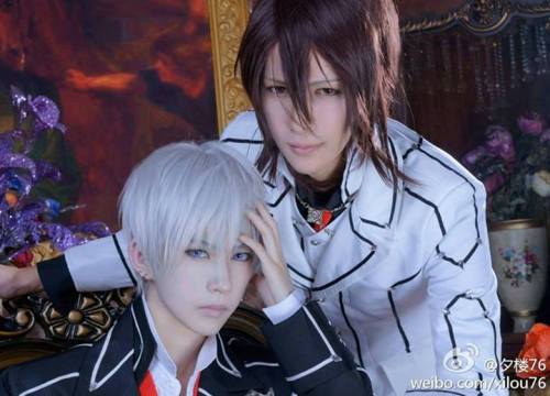 snowfox93:  leoparkzr:  5 years reading Vampire Knight, and this is the first time I have seen such an absolute cosplay of Kaname and Zero like that~~~~~~  who are these two? I must know O__O  a perfect zero