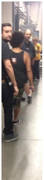 lovethatbrunz:  @Cali_Fornia13: Bruno Mars when he walked past me! I tried to hurry and get a picture!