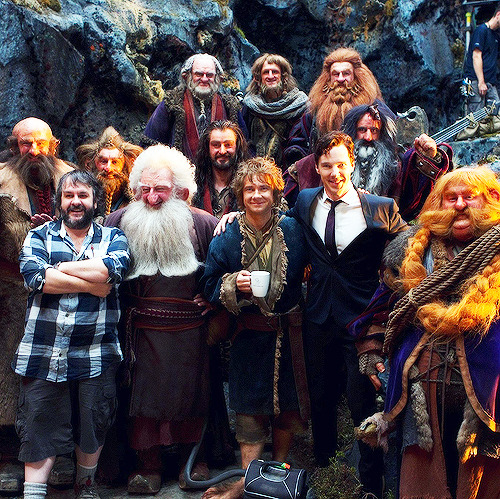 bennysbookclub:


(X)

Anybody else slightly disappointed that they didn’t give Benedict a dragon onesie for this picture?
