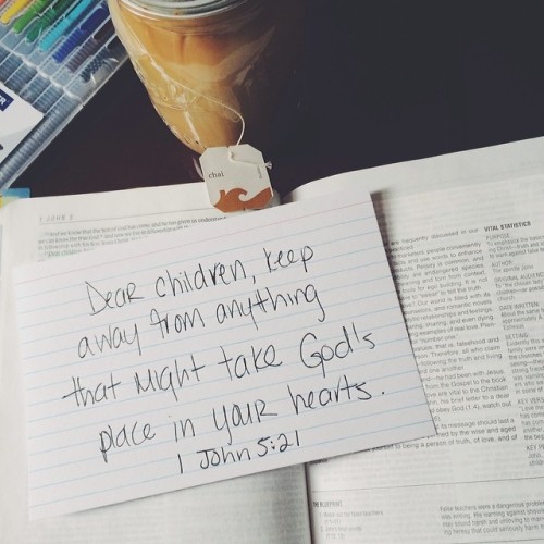 savedbymercyandgrace:

• If I forget to start my day with God, I know my day won’t go well. Yesterday was an example. I was too worried about making it on time for work that I lost sight of who God was in my life. This verse hit me hard. // #vsco #vscocam #shereadstruth
