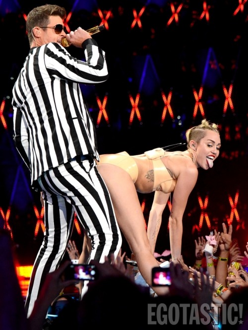 Miley Cyrus creates a memorable onstage moment getting raunchy with Robin Thicke at the 2013 MTV Video Music Awards&#8230;#1