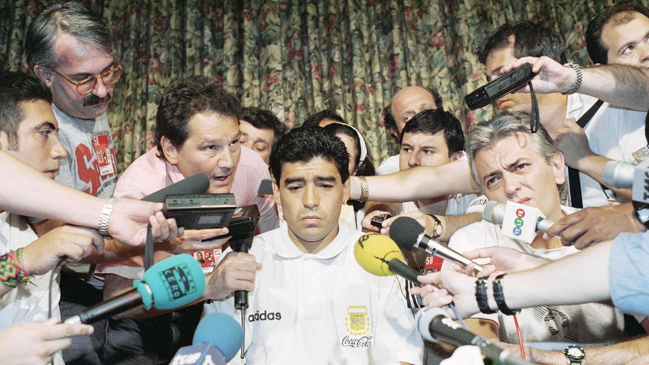 Diego Armando Maradona - Страница 6 Tumblr_n0amp8avof1r90nv2o1_1280