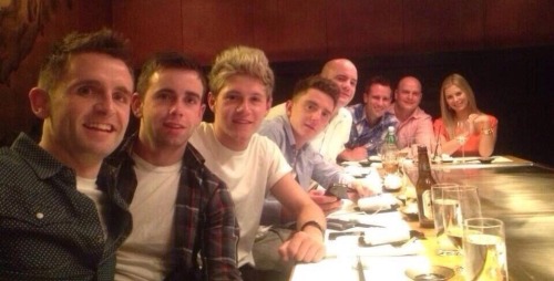 Niall with his friends at Tepenyaki