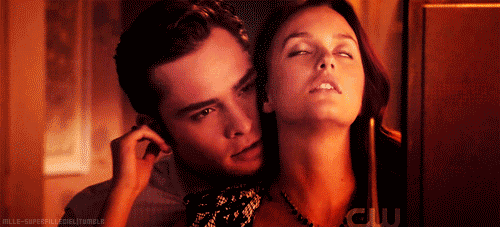 evaded:

bigbuttsdontcry:


Tips to help your make out sessions, HAVE to check out #1 ;)

Get me that Blair & Chuck relationship though

Chuck and Blair pretty much nailed all of these
