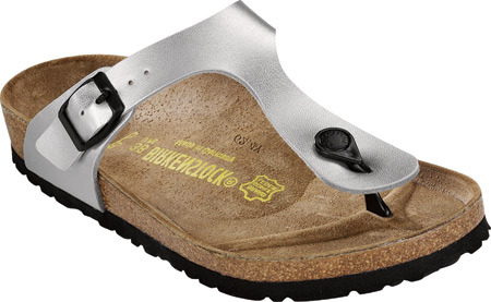 Refreshing my staple Birkenstock Gizeh sandal for this year in silver
