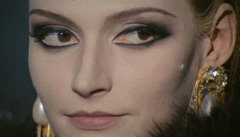 hernelille:

the-waters-of-lethe

- Antonia Pietrosi in Frederico Fellini’s Toby Dammit, from Spirits of the Dead (1968)
