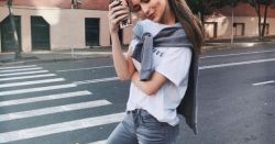 Just Pinned to Outfits with Denim Jeans that I really like:   http://ift.tt/2jTll0G Please visit and follow my other Jeans-boards here: http://ift.tt/2dlnTBk