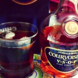 Bebiendo como los #grandes #courvoisier  #lecognacdenapoleon  #cognac #vsop