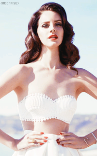 Lana Del Rey Tumblr_n1x4tlpWd71sqaaz9o1_250