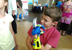 dreamychocolateprincess:  cubebreaker:  E-Nabling the Future is an organization of volunteers who produce 3D-printed prosthetic superhero arms for kids in need.  i smiled so hard 