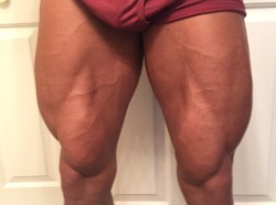 bywayofpain:  jtl4:  Tan is applied. Eating and resting all day. I’ve had 6oz of water today. Eating without water BLOWS.  i’m giggling like an idiot.  Lol gimme a break in dehydrated