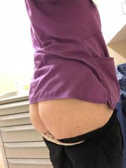 get-wild-at-work-for-me-baby:  In the treatment room [F]More on the Get Wild At Work Blog ѲѳѲ Chaturbate.com - Free Live Chat!