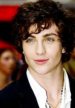  Aaron Johnson » Angus Thongs and Perfect Snogging premiere (2008) 
