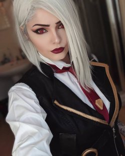 love-cosplaygirls:  Ashe from Overwatch by fenrirprime