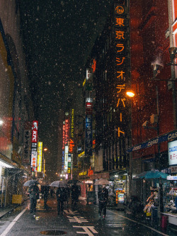 ileftmyheartintokyo:   Akihabara by AidanHornsby on Flickr. 
