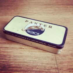 Old cigarettes box. #panter #mignon I&rsquo;ve put some secrets into it ^^