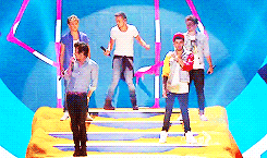 :  One Direction performing “Best Song Ever” at the TCA’s 2013 
