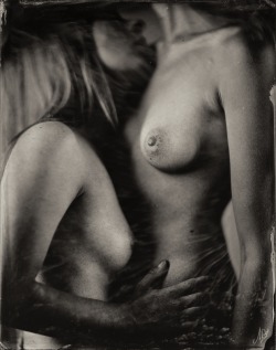 vivipiuomeno:  Andreas Reh - Passion,  2013, wet plate collodion on clear glass