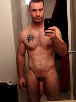 Hunky Yummy Daddy, I want some of him!!!!! ;)