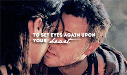 orlandobloom:  Gif request meme: anonymous asked: Spartacus    favorite romantic relationship» Nasir &amp; Agron 