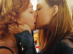 Buffy Lesbian Kiss 80