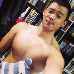 chinesemale:  Good morning ! Sunday is coming to an end ? #topless #ootd #sunday #igsg #asianguy #workout #library #stayhome #cancerian by marcus_cyrus_teo http://ift.tt/SIvzza 