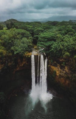 eyeleaves:      pray4julian, Wailua Falls, Hawaii. 2014