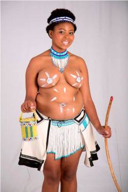 Indoni Miss Cultural South Africa 2013 Xhosa finalist
