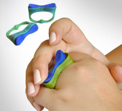 allec-loving-allec:  odditymall:  Fidget Rings are rings that help you fidget, and are sure to make everyone around you uncomfortable. —-&gt;http://odditymall.com/fidget-rings  #OKAY BUT THIS COULD ALSO BE SUPER FUCKING USEFUL FOR PEOPLE???#ESPECIALLY