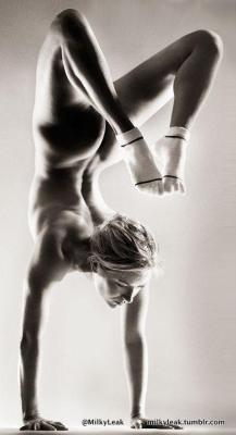 contortion girls