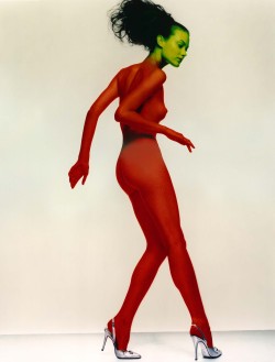 showstudio:  Shalom Harlow, 1996 Shalom Harlow hand printed by Brian Dowling at BDI colour labs. I would start the process of discovering how I wanted the image to look by first printing out the image in all the main colour groups, prints in red, green,