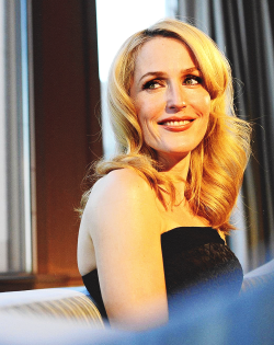 helliebonhamcarters:  Gillian Anderson photographed by Jennifer S. Altman for the LA Times, March 12th 2014 